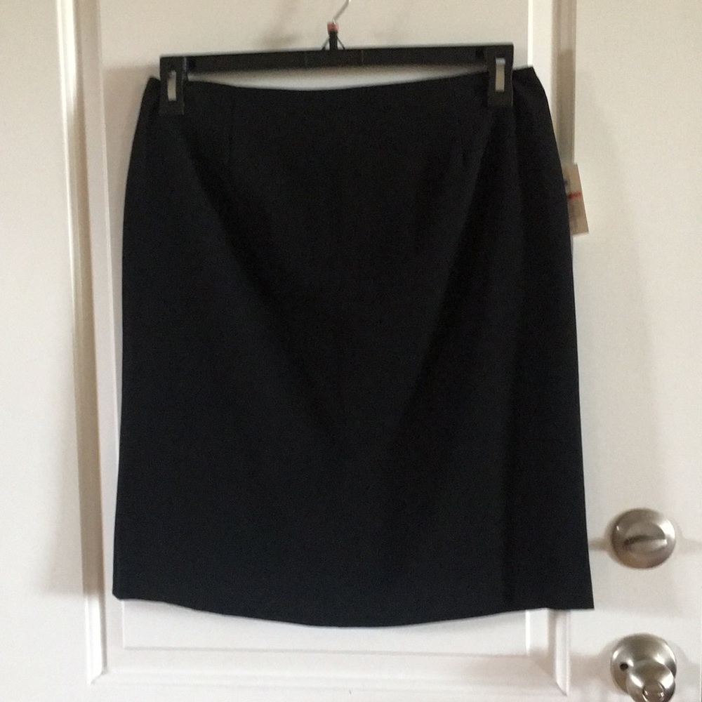 Women’s black simple A-line skirt.